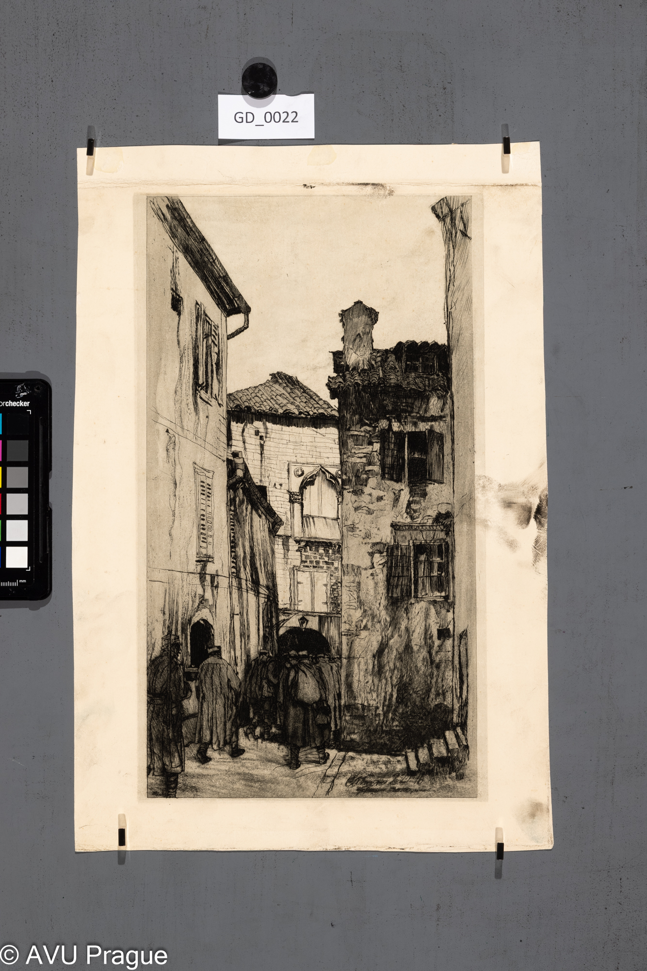 Heinrich Hönich, Vojáci v městské ulici, 1916, Lept / akvatinta, 34,2 x 19,7, papír - 39,7 x  26,7