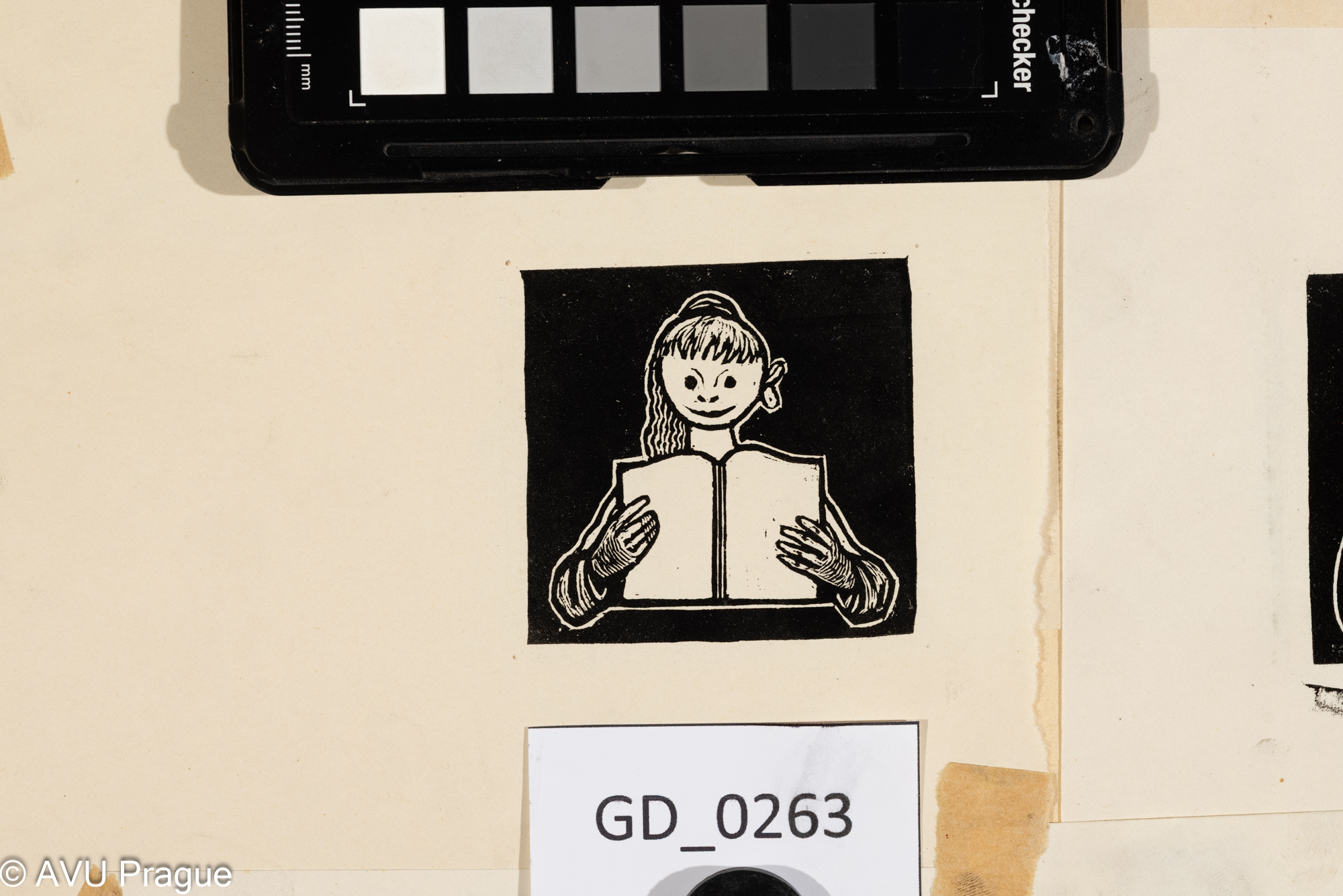 Zdeněk Mézl, Čtenářka dívka, 1960, Dřevoryt, 5,3 x 5,5, 15 x 15,5,Silovskýcyklus 9 čtenářů - společná paspatra