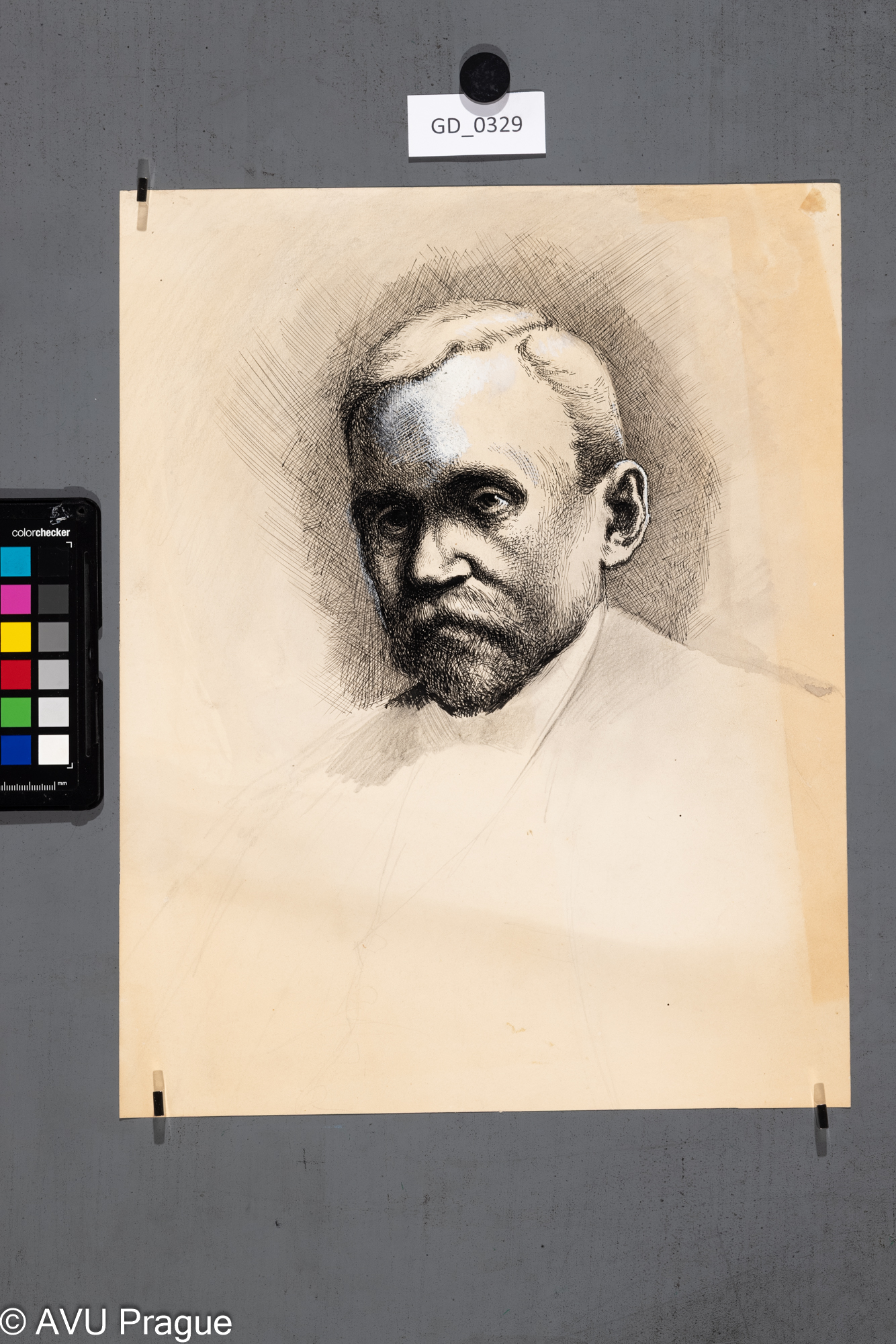 Karel Paták, Hlava muže, Kresba, 37 x 29,3, Puklkorekce - běloba