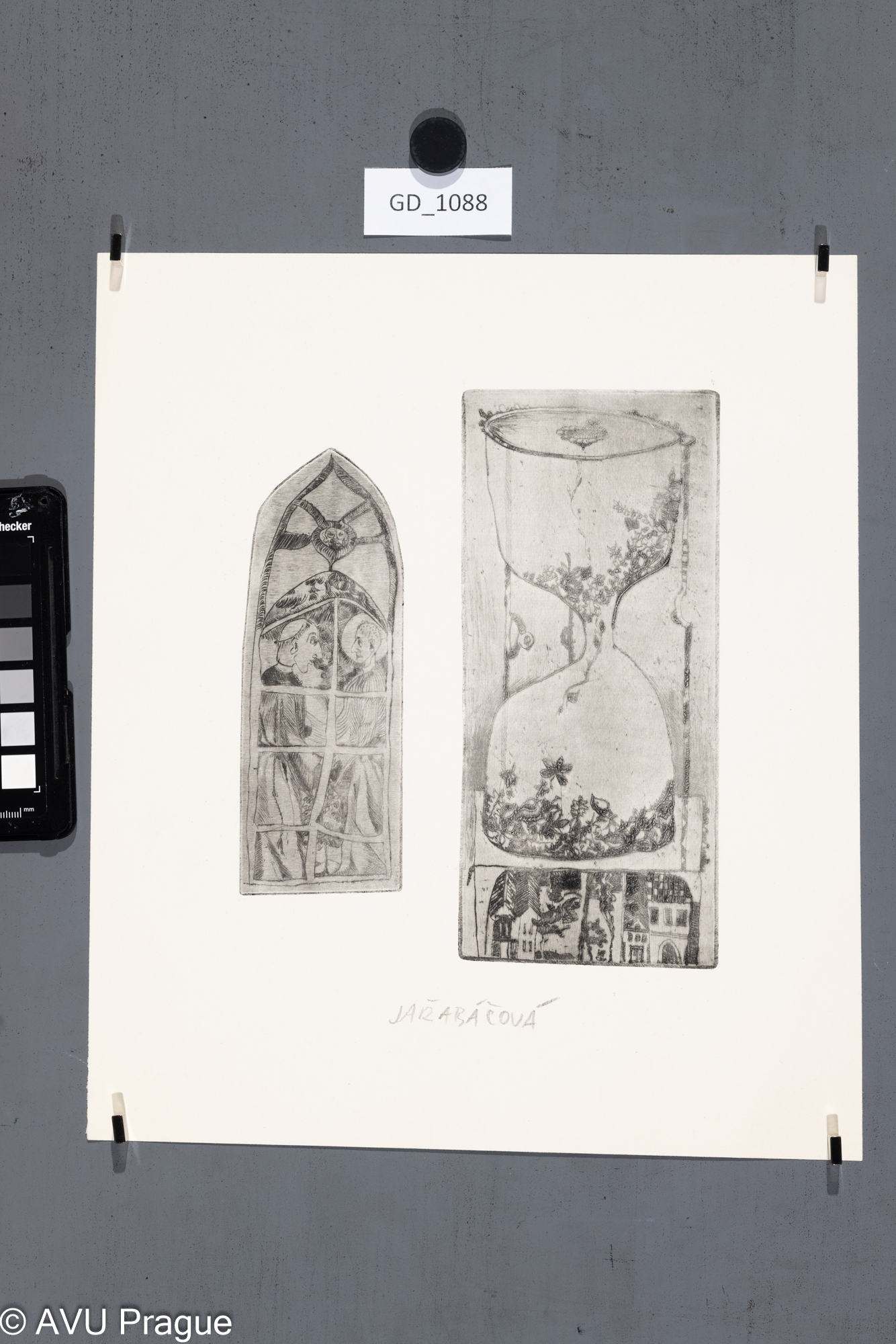 Radana Jařabáčová, Gotické okno a přesýpací hodiny, Suchá jehla,15,7 x 5,7; 20,1 x 9, 31,6 x 27,3Čepelák