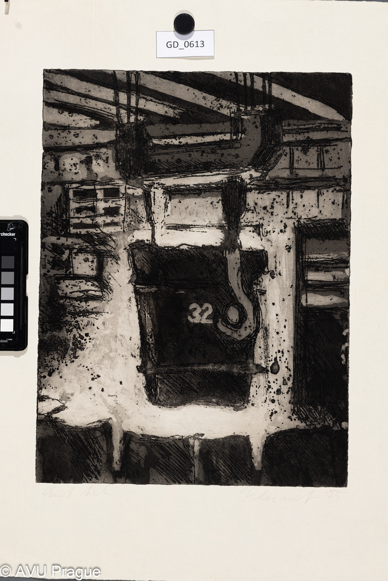 V továrně_pánev 32