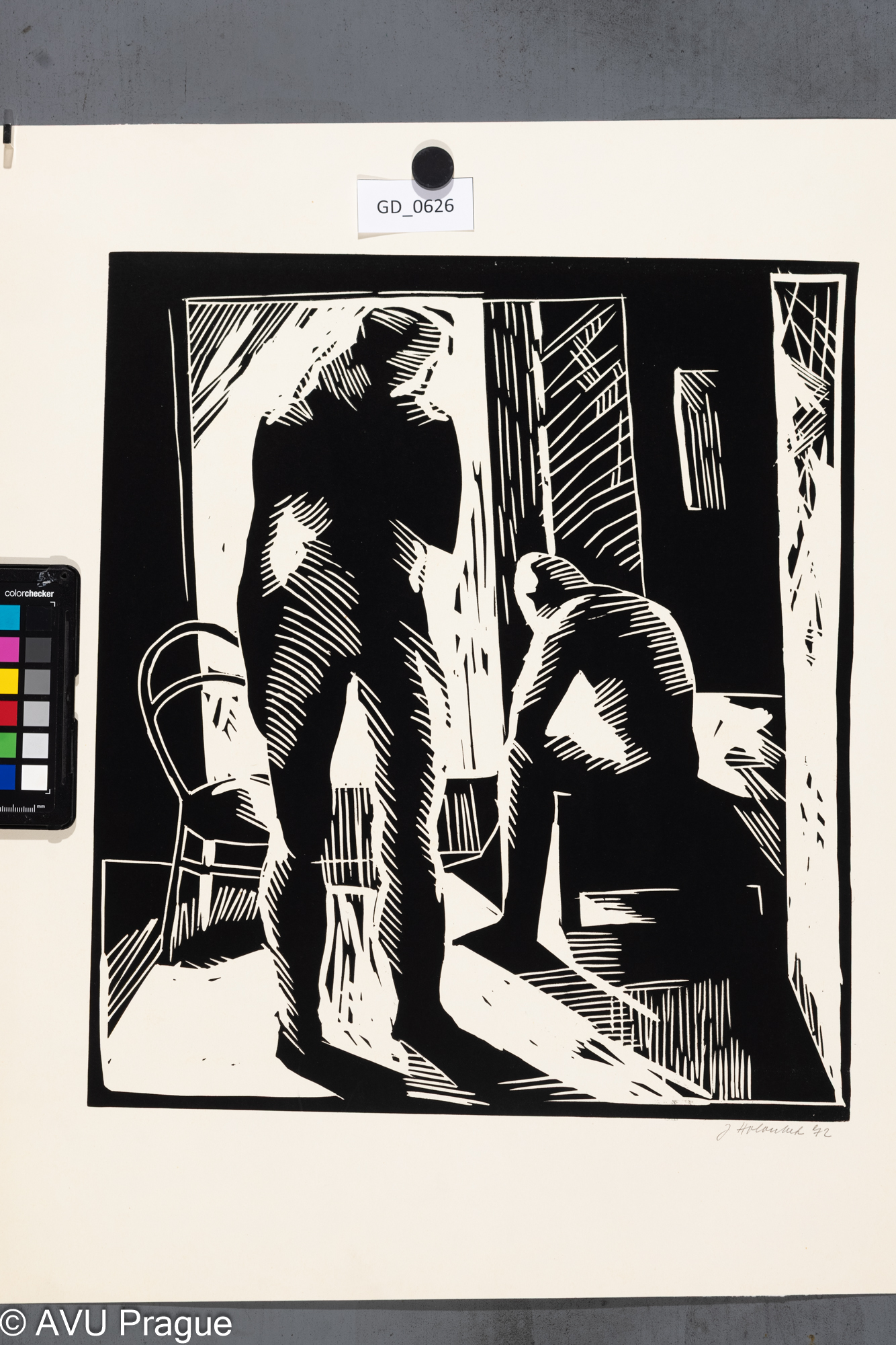 Dvě postavy v interiéru